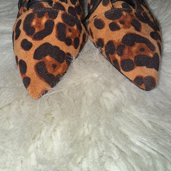 SHEIN Leopard Pointed Toe Small Heel Ankle Boots - Picture 5 of 12